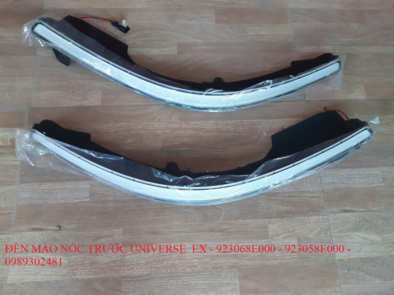 ĐÈN MÀO NÓC TRƯỚC UNIVERSE  EX - 923068E000 - 923058E000