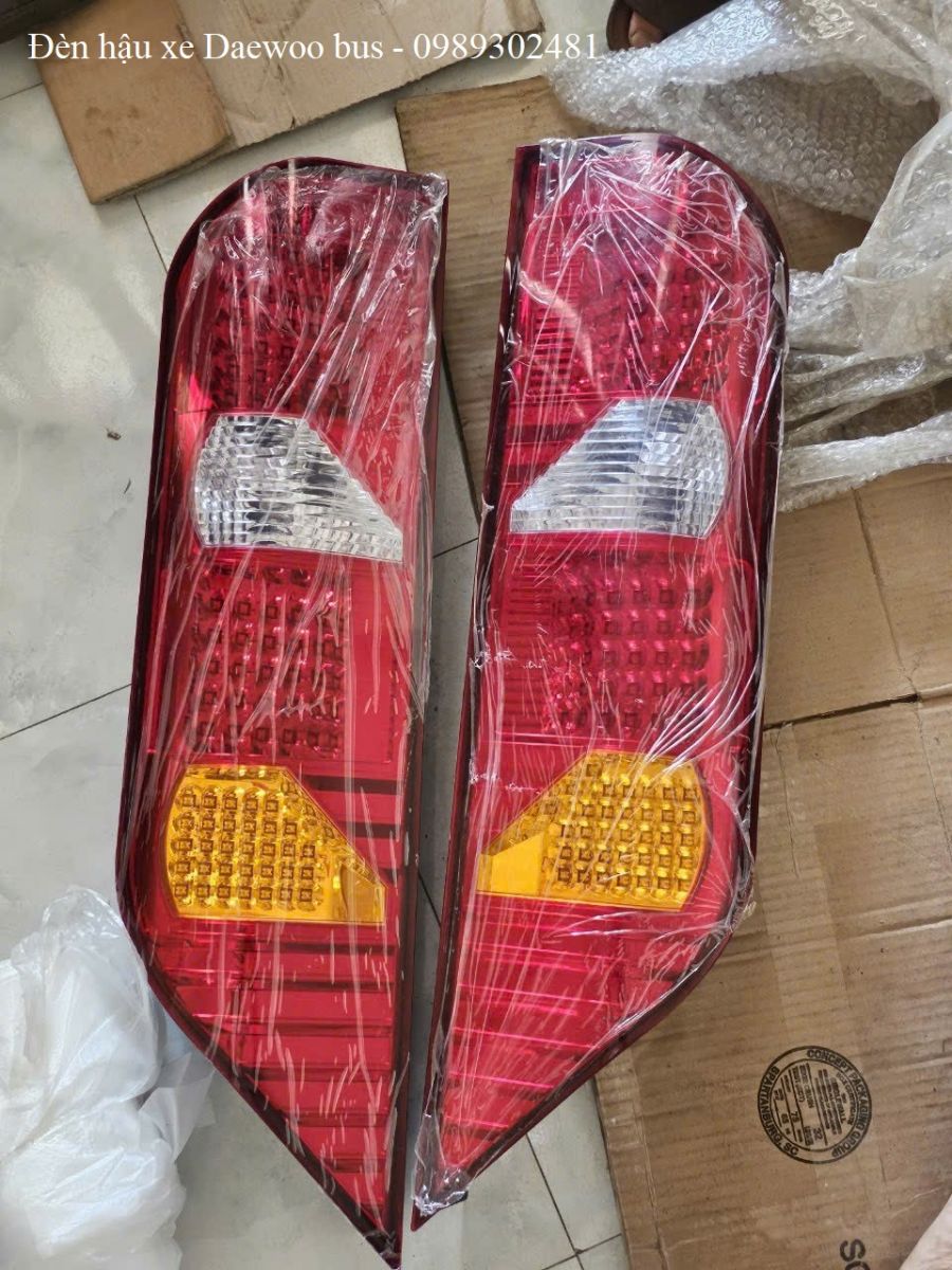đèn hâu daewoo bus