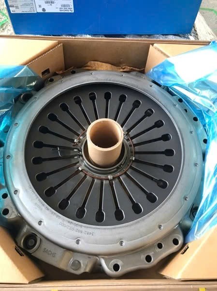 Bàn ép Sachs 10-430 xe khách Kim Long 99 - mặt vỏ